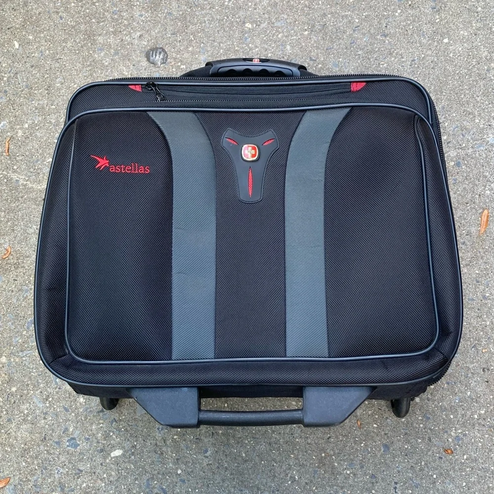 SwissGear Wenger Grenada 17” Wheeled Laptop Case